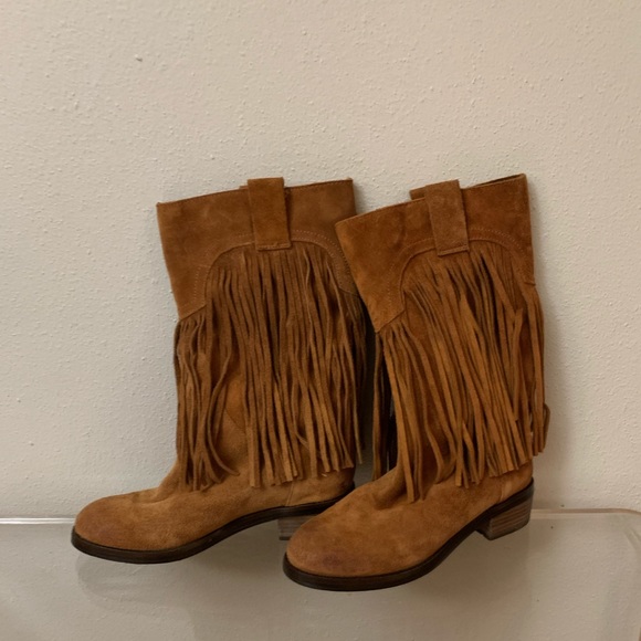 Lucky Brand - Chestnut Suede Tassel Boots - Great condition! Size 6.5 - Picture 4 of 9